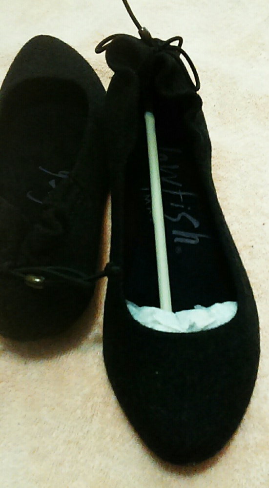 SOLD. Blowfish Glabella. Flannel flats 7